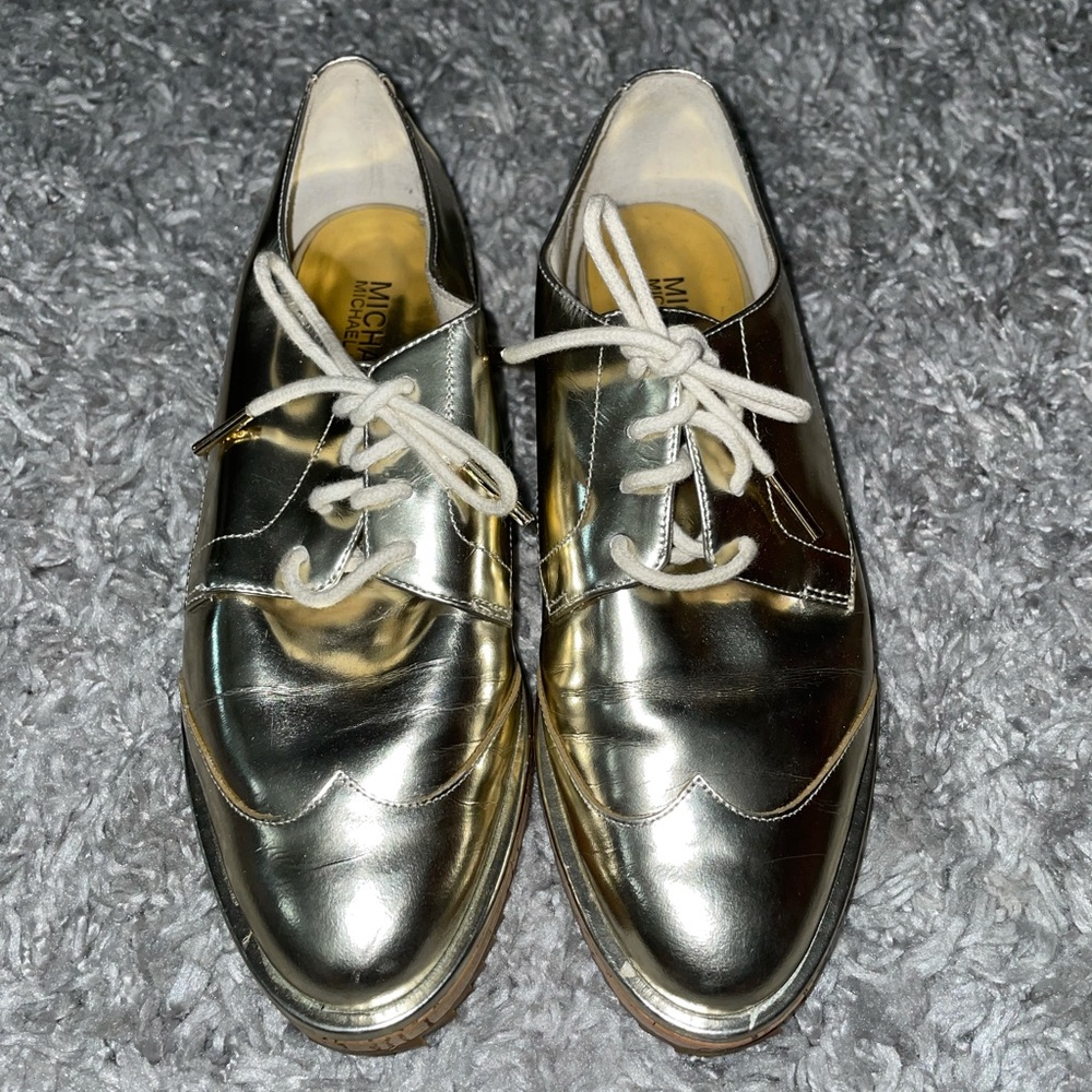 MICHAEL KORS gold laced loafers. Good condition!